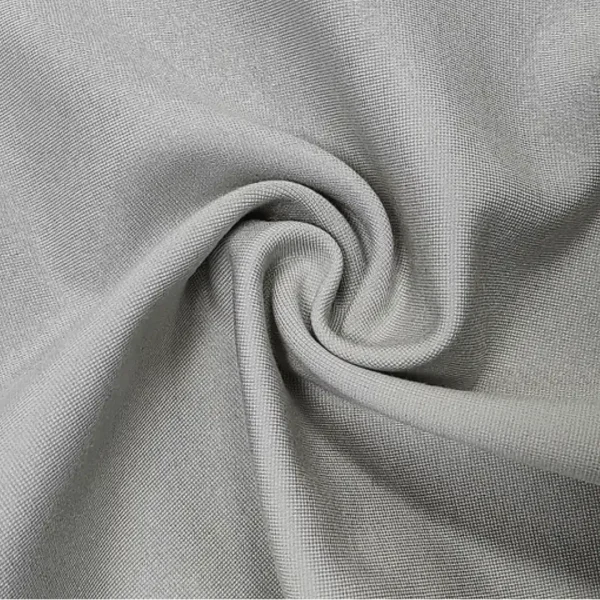 “Kain Snowwayt/Milan dengan tekstur lembut dan jatuh, cocok untuk gamis, dress, dan busana formal.